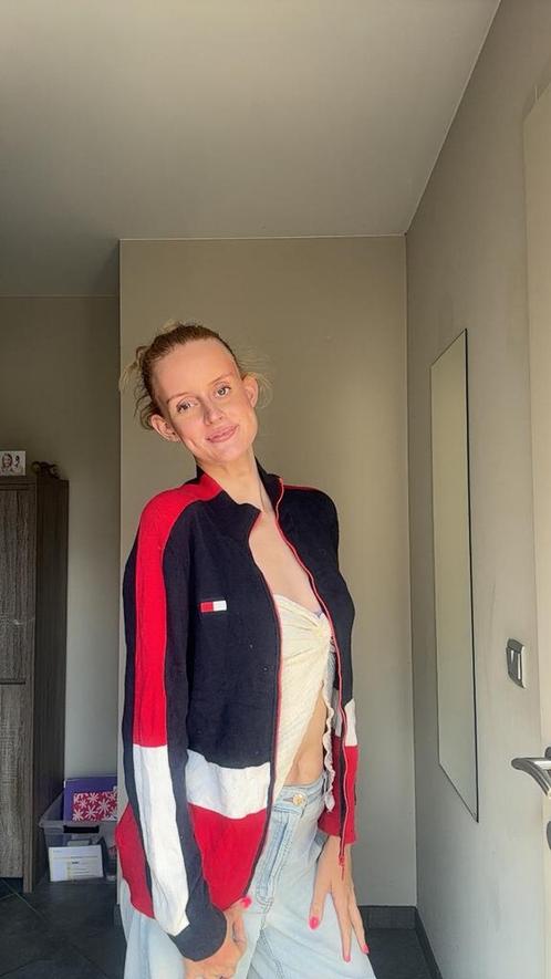Navy, rood & wit colourblock vest van Tommy Hilfiger, Immo, Op zoek naar een appartement
