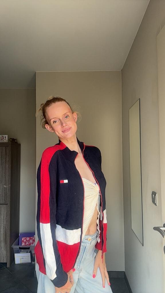 Navy, rood & wit colourblock vest van Tommy Hilfiger, Immo, Op zoek naar een appartement