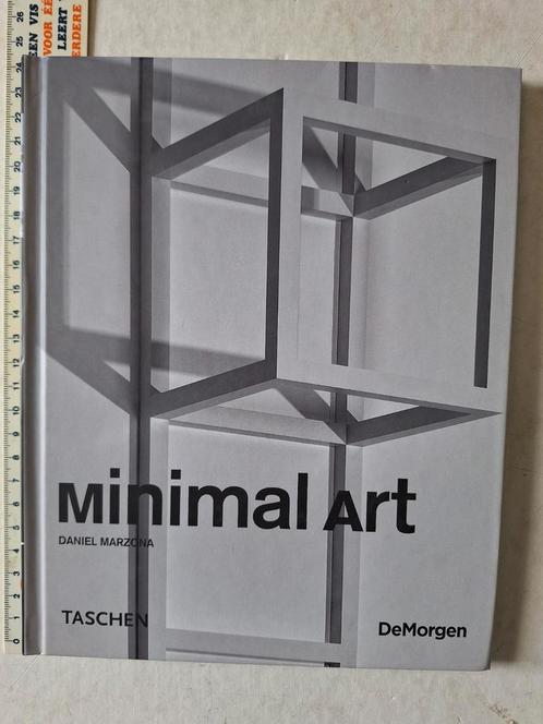 Kunstboek Minimal Art door Daniel Marzona uit 2009, Boeken, Kunst en Cultuur | Beeldend, Zo goed als nieuw, Ophalen of Verzenden