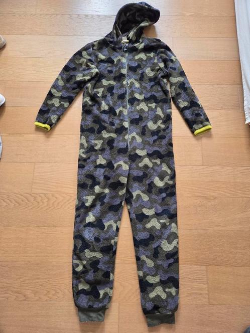 Onesie in camo kleuren maat 158/164, Kinderen en Baby's, Kinderkleding | Maat 158, Gebruikt, Jongen of Meisje, Nacht- of Onderkleding