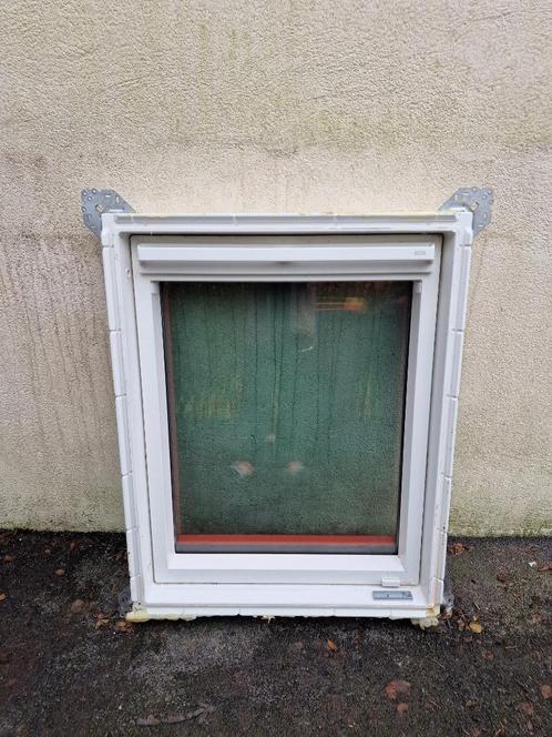velux PVC GGU M04 78x98 + raccord + store + option pose, Doe-het-zelf en Bouw, Glas en Ramen, Gebruikt, Dubbelglas, Ophalen