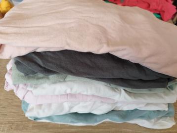 8 hoeslakens voor babybedje 60 x 120 cm, staat als nieuw beschikbaar voor biedingen