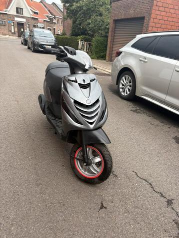 Piaggio zip 4t a klasse beschikbaar voor biedingen