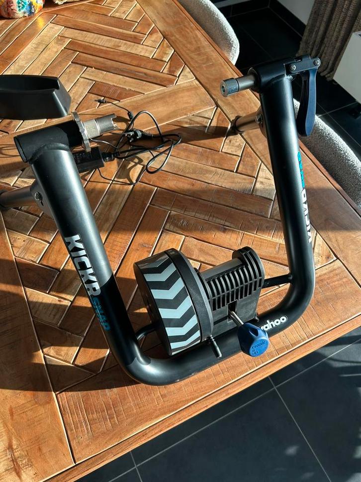 Wahoo kickr snap interactieve fietstrainer nieuwstaat, Fietsen en Brommers, Fietsaccessoires | Overige Fietsaccessoires, Zo goed als nieuw