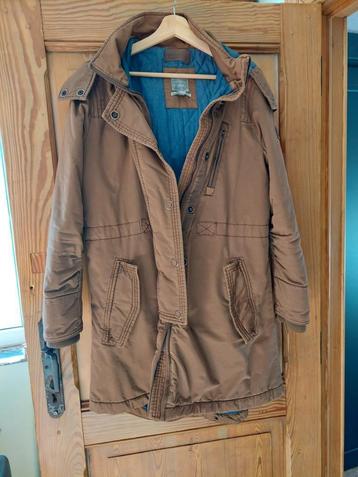 Bruine winterjas type parka beschikbaar voor biedingen