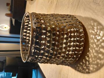 Metalen kaars/theelichthouder. beschikbaar voor biedingen