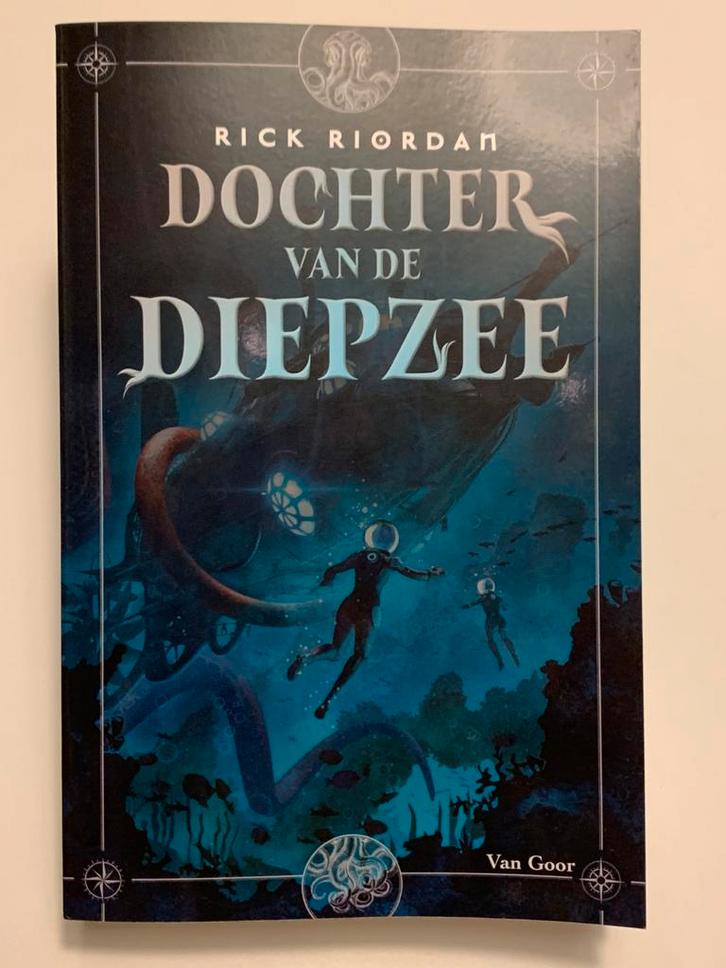 Rick Riordan - Dochter van de diepzee, Livres, Livres pour enfants | Jeunesse | 13 ans et plus, Enlèvement ou Envoi