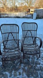 2 oude rieten stoelen, Tuin en Terras, Tuinstoelen, Ophalen, Gebruikt, Rotan