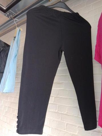Zwarte legging maat 40-42 beschikbaar voor biedingen