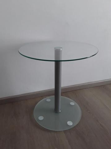 Bijzet tafel beschikbaar voor biedingen