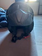 Shark helm, Motoren, Ophalen