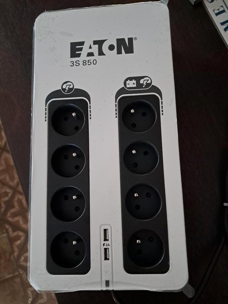 EATON onduleur - ups, Informatique & Logiciels, Alimentations de secours (UPS), Comme neuf, Enlèvement