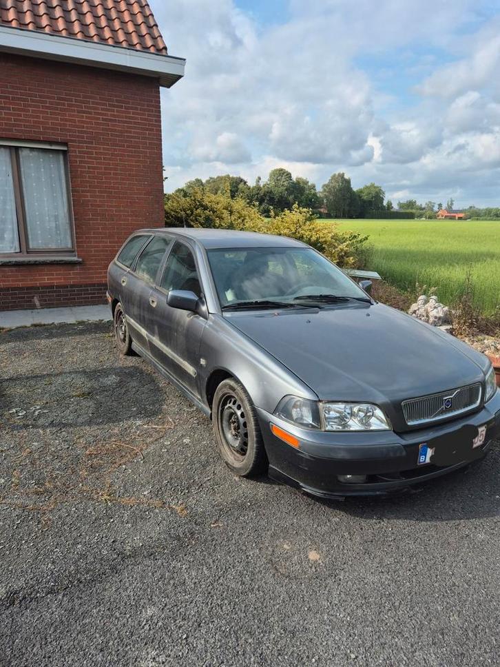 Volvo v40 2001 alle onderdelen beschikbaar, Auto's, Volvo, S40, Ophalen of Verzenden