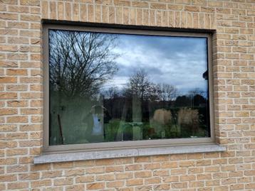 fenêtre fixe avec 3 doubles vitrages
