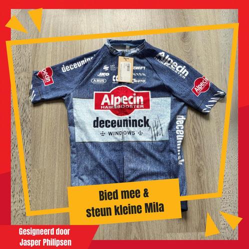 Gesigneerd shirt van Alpecin-Deceuninck t.v.v. kleine Mila, Vélos & Vélomoteurs, Accessoires vélo | Vêtements de cyclisme, Neuf