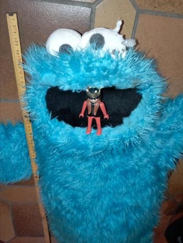 649) Koekiemonster 72cm!!  handpop Sesamstrasse - 2013 beschikbaar voor biedingen