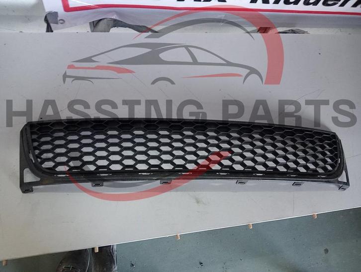 Volkswagen golf 6 gti bumper gril grille 5K0853677C, Auto-onderdelen, Overige Auto-onderdelen, Volkswagen, Gebruikt, Ophalen of Verzenden