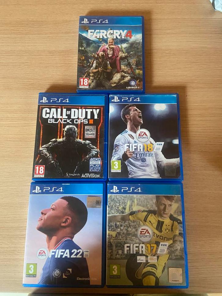 PS4 games bundel Far Cry 4, COD Black Ops III, FIFA 17/18/22, Games en Spelcomputers, Games | Sony PlayStation 4, Gebruikt, Ophalen