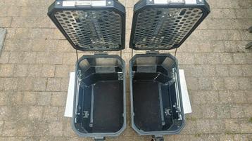 48L Givi Trekker Outback zijkoffers (met werk aan) beschikbaar voor biedingen