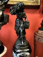 BRONZEN  " de houtsprokkelaarster "   Moreau, Antiek en Kunst, Ophalen
