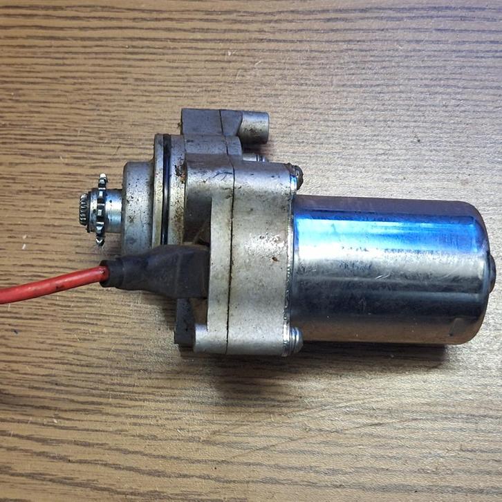 Motorstarter bij bromfiets, Fietsen en Brommers, Brommeronderdelen | Algemeen, Ophalen of Verzenden