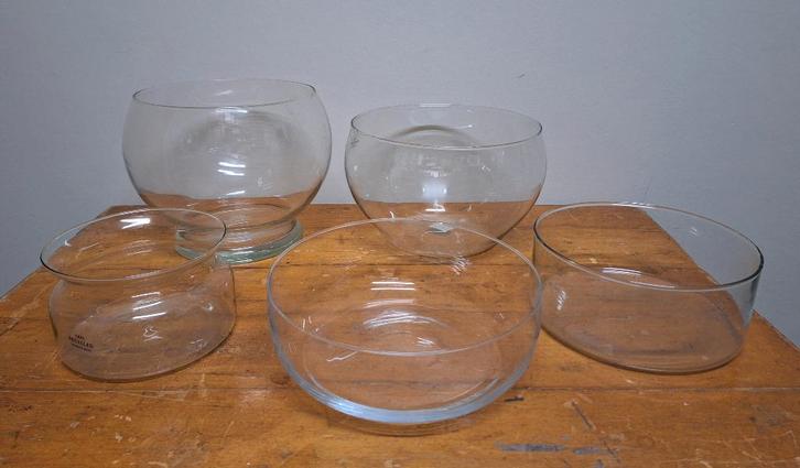 Glazen schalen en bokalen - 5 stuks, Maison & Meubles, Accessoires pour la Maison | Vases, Utilisé, Verre, Enlèvement