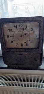 Une horloge j-line, Enlèvement