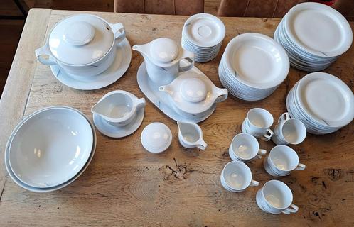 Complete porseleinen dinerset (12 pers.), Antiek en Kunst, Antiek | Servies compleet, Ophalen