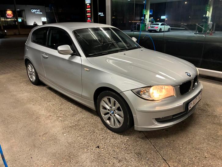 BMW - 1 serie - 2010 - 1750 euro !, Auto's, BMW, Particulier, 1 Reeks, Euro 4, 3 deurs, Handgeschakeld, Ophalen