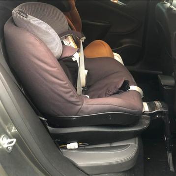 Maxi-cosi 2way Pearl + isofix basis beschikbaar voor biedingen