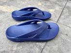 Oofos Slippers blauw Maat 43, Oofos, Blauw, Nieuw, Ophalen
