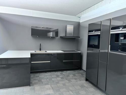 Prachtige grijze keuken met siemens (2022), Huis en Inrichting, Keuken | Complete keukens, Zo goed als nieuw, Hoekkeuken, Grijs