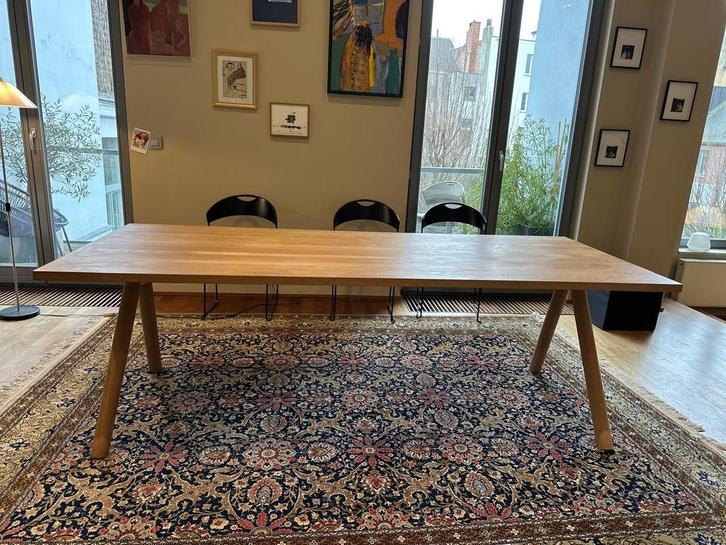 MUUTO designtafel, Huis en Inrichting, Tafels | Eettafels, Zo goed als nieuw, 50 tot 100 cm, 200 cm of meer, Vijf personen of meer