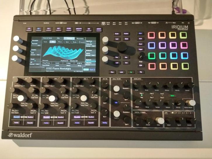 Waldorf Iridium desktop in nieuwstaat, Muziek en Instrumenten, Synthesizers, Zo goed als nieuw, Met midi-aansluiting, Ophalen of Verzenden