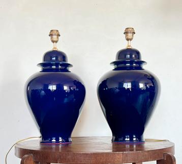 Grote chinese lampen beschikbaar voor biedingen