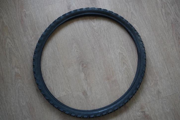 Pneu vélo 26x2.00, Fietsen en Brommers, Fietsonderdelen, Gebruikt, Mountainbike, Band, Ophalen