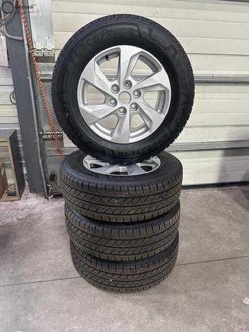 Complete allseasonset Ford transit custom 2024 (#4440) beschikbaar voor biedingen