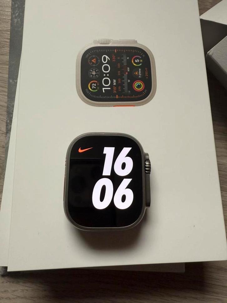 Apple Watch Ultra 2 49MM Cellulaire Saphir Titanium, Handtassen en Accessoires, Smartwatches, Zo goed als nieuw, Conditie, Ophalen of Verzenden