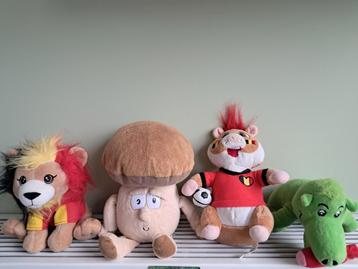 4 verschillende knuffels beschikbaar voor biedingen