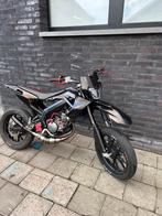 Brommer Derbi Senda DRD SM50 euro 4, Ophalen, 6 versnellingen, 50 cc, Klasse B (45 km/u)