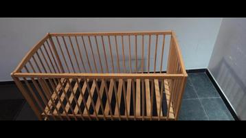 Houten kinderbed beschikbaar voor biedingen