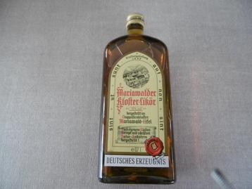 Likeur fles beschikbaar voor biedingen