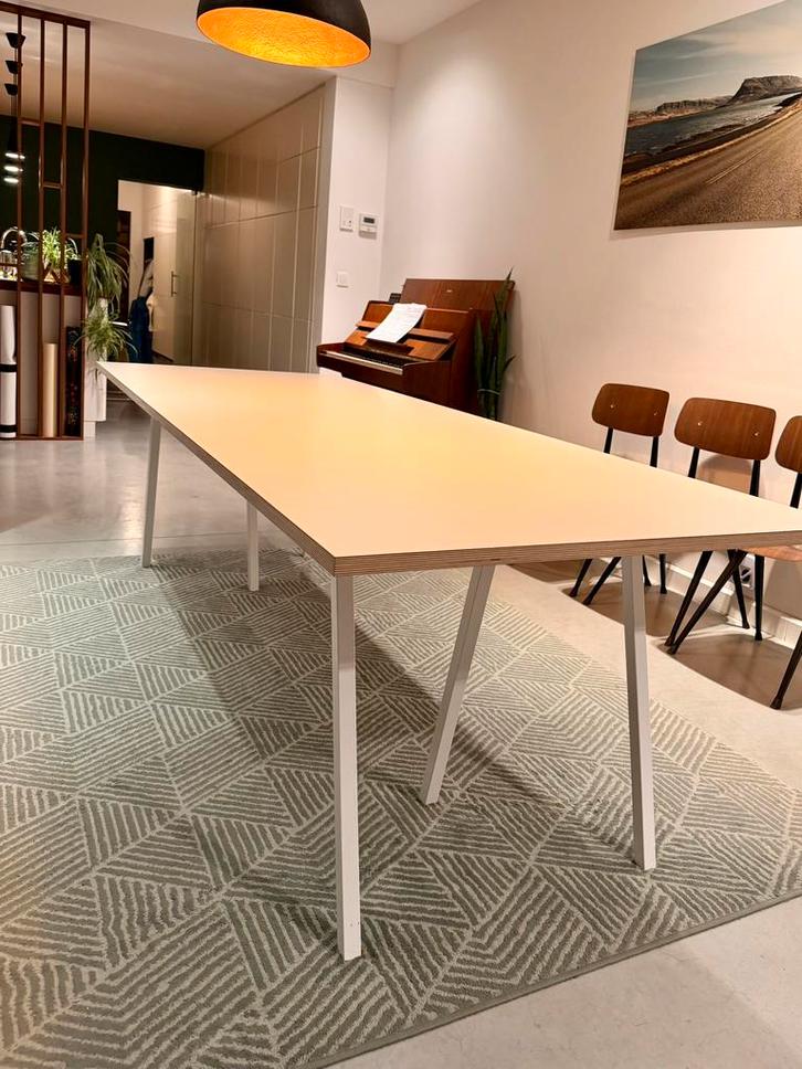 HAY Loop Stand Tafel 250 x 92,5cm, Huis en Inrichting, Tafels | Eettafels, Zo goed als nieuw, 50 tot 100 cm, 200 cm of meer, Vijf personen of meer