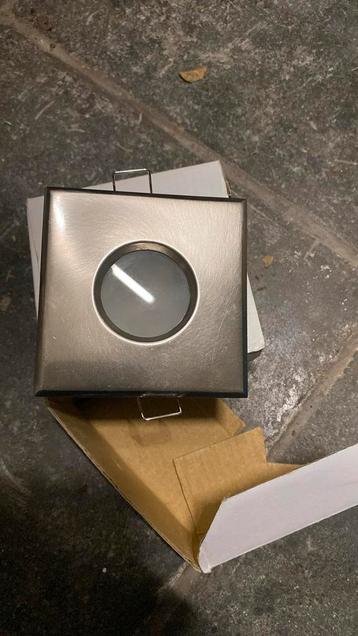  5 Base étanche pour spot neuf beschikbaar voor biedingen