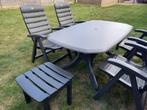 Tuintafel, 4 stoelen en 2 bankjes, Tuin en Terras, Ophalen, 4 zitplaatsen, Kunststof, Gebruikt