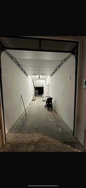 Atelier/entrepôt + bureaux à louer, Bureau