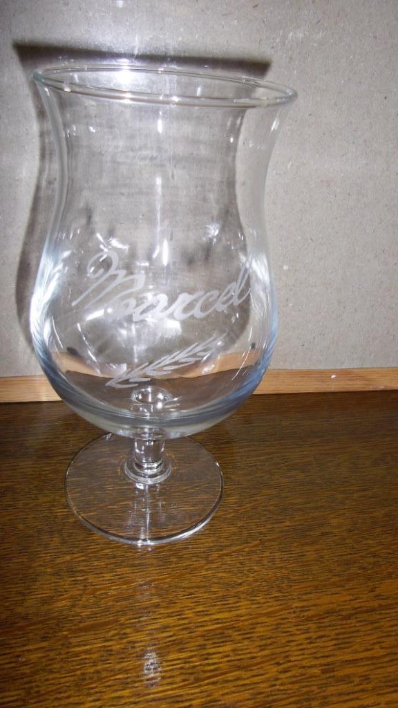 Beau verre Tulipe gravé de Marcel, Antiquités & Art, Antiquités | Verre & Cristal, Enlèvement ou Envoi