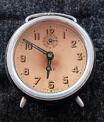 Réveil mécanique vintage en métal, Antiquités & Art, Antiquités | Horloges, Enlèvement ou Envoi