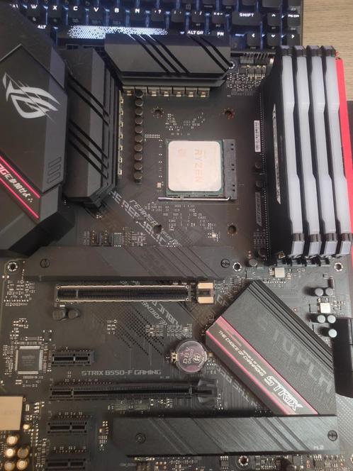 Ryzen 7 5700X3D bundel met RAM & moederbord, Computers en Software, Processors, Gebruikt, 8-core, 3 tot 4 Ghz, Ophalen