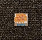 PIN - BJORG - BIO FOOD - BLOEM - BIJ - FLEUR - ABEILLE, Collections, Envoi, Utilisé, Marque, Insigne ou Pin's